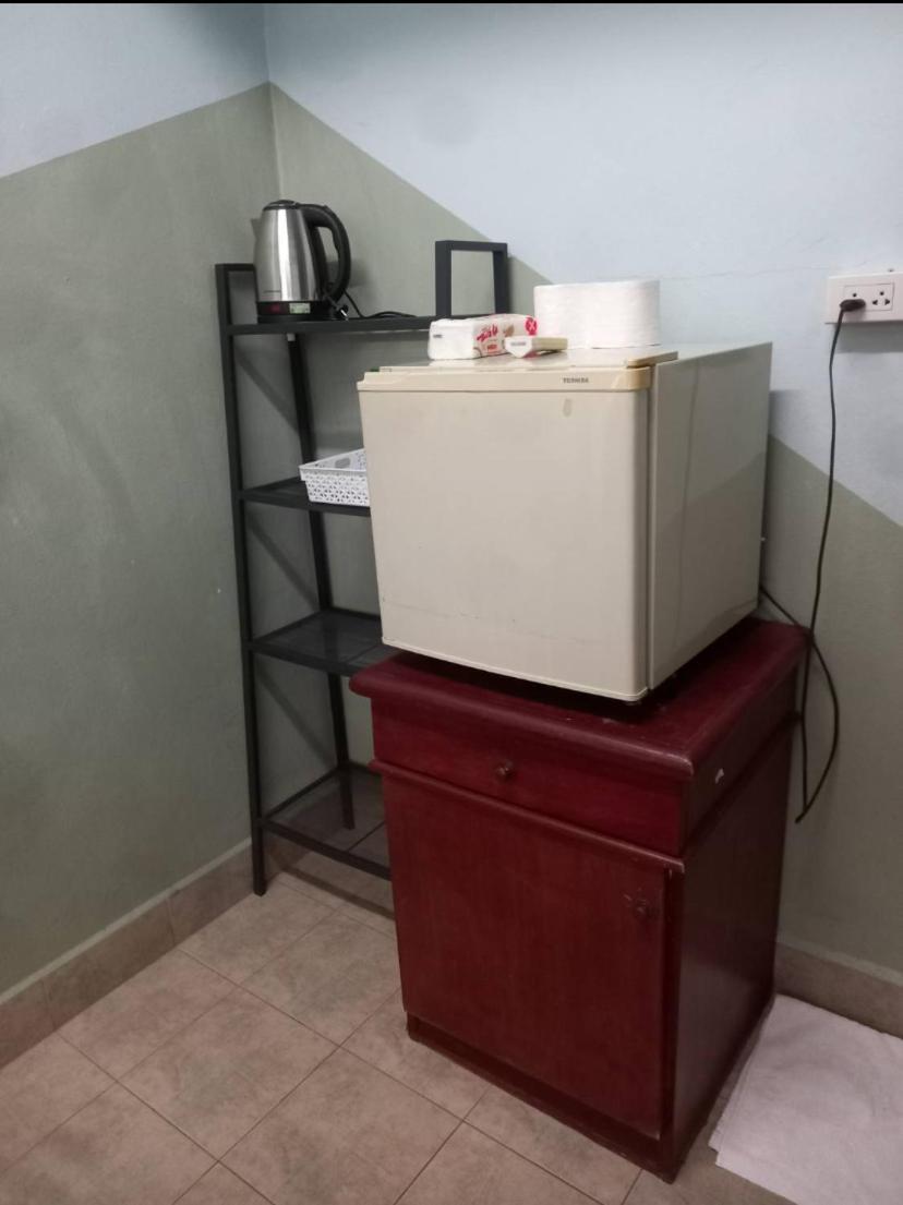 Pluemchai Guesthouse Джомтьен Экстерьер фото